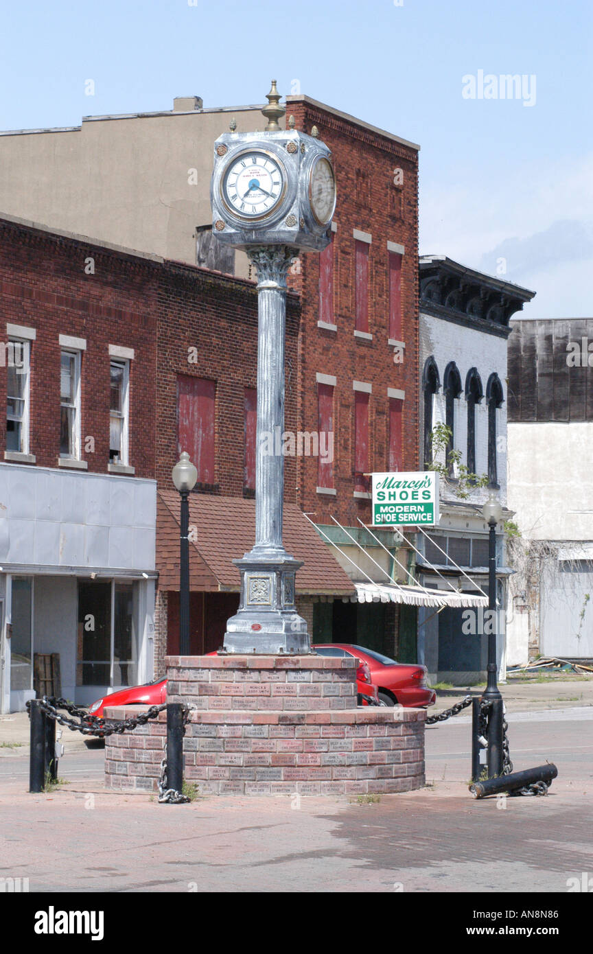 Downtown Cairo Illinois is boarded up Stock Photo Alamy