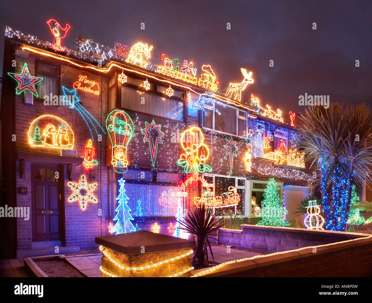 CHRISTMAS LIGHTS ON HOUSE Stock Photo Alamy