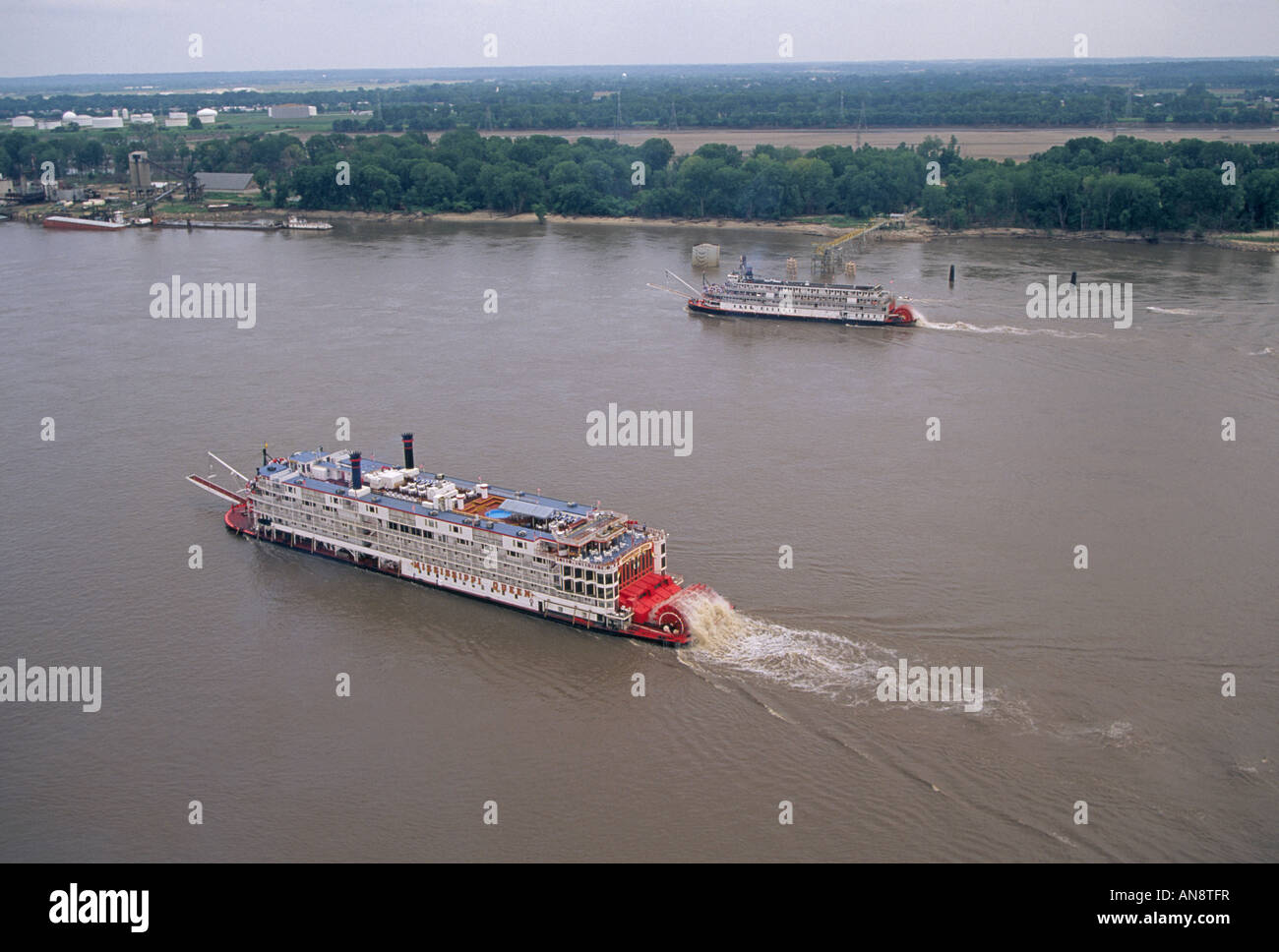 The paddlewheel steamboats Mississippi Queen and Delta Queen on the
