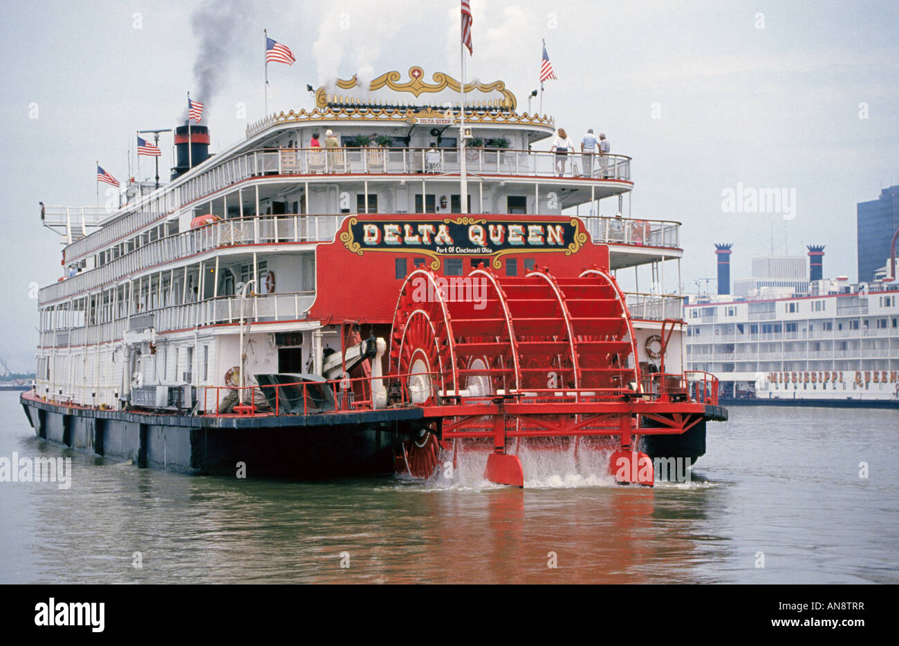 USA LOUISIANA A view of the paddlewheel steamboat Delta Queen on the Mississippi River near Baton Rouge Stock Photo