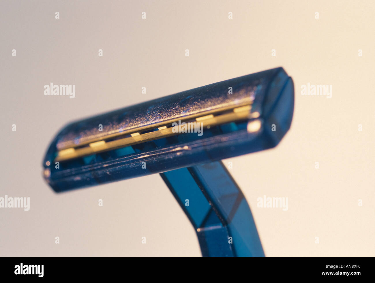 Body blade hi-res stock photography and images - Alamy