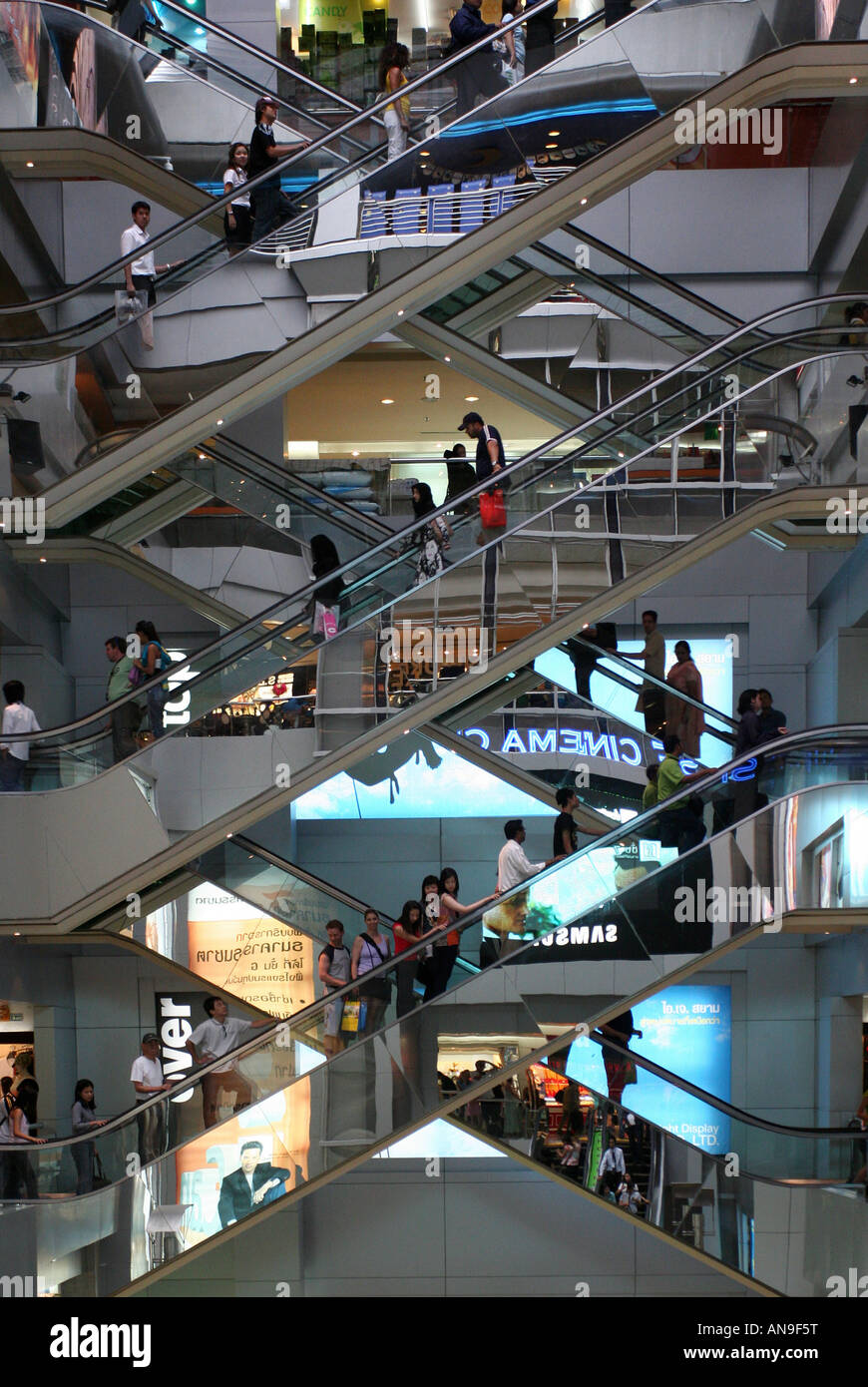 Busy shopping mall crowds hi-res stock photography and images - Alamy