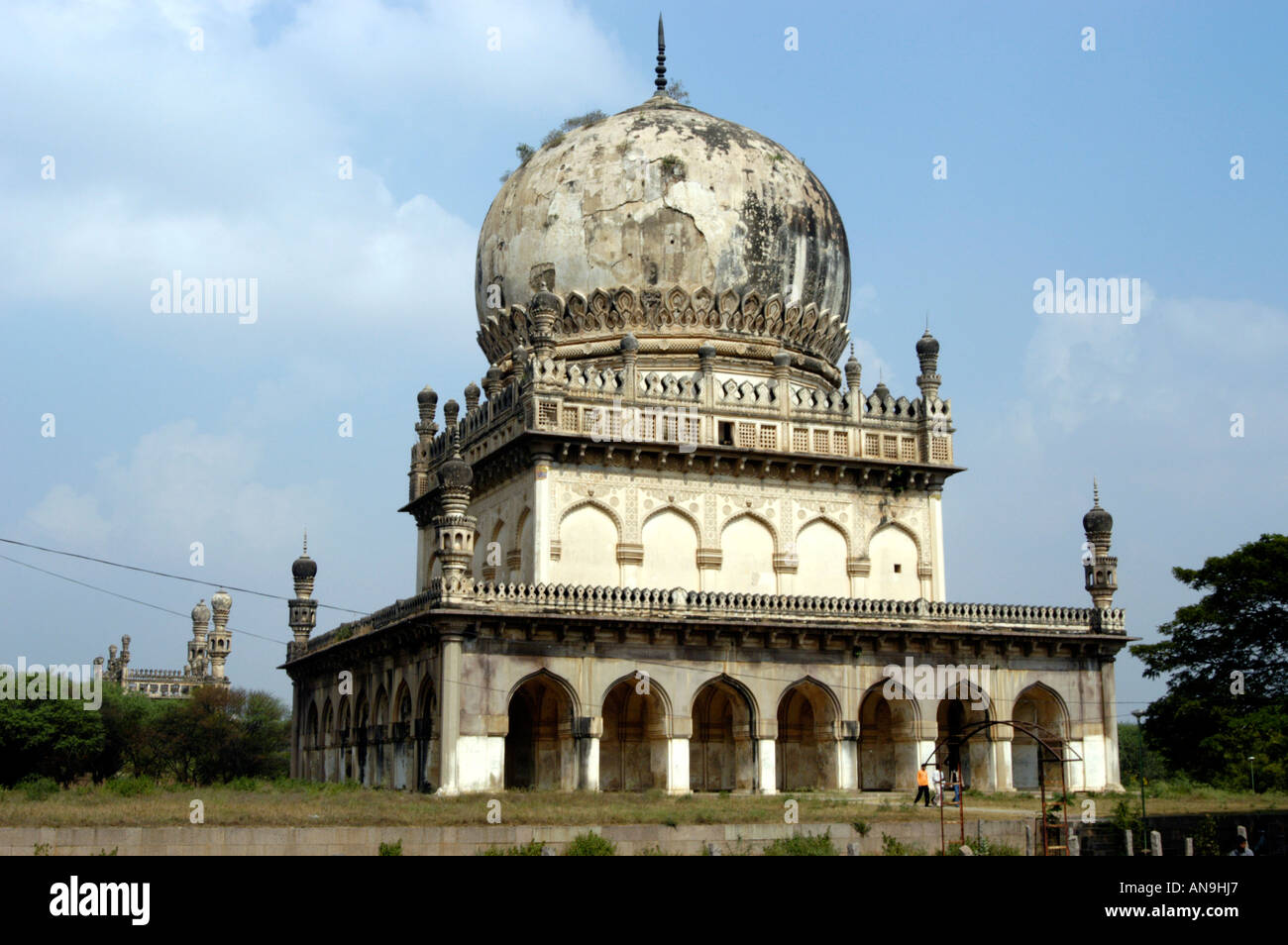 Ancient tombs of hyderabad hi-res stock photography and images - Alamy