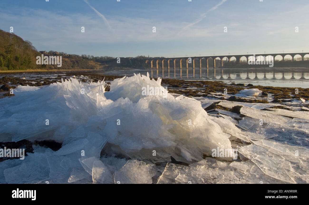 Ice on the River Tweed, Berwick-upon-Tweed Stock Photo