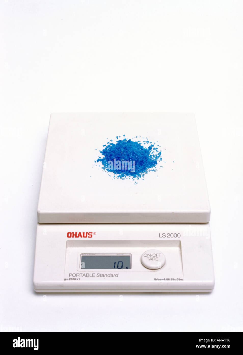 Copper sulphate crystals weigh 10g ( 1 of 3 to illustrate conservation of mass see ANA 115 and ANA 117) Stock Photo