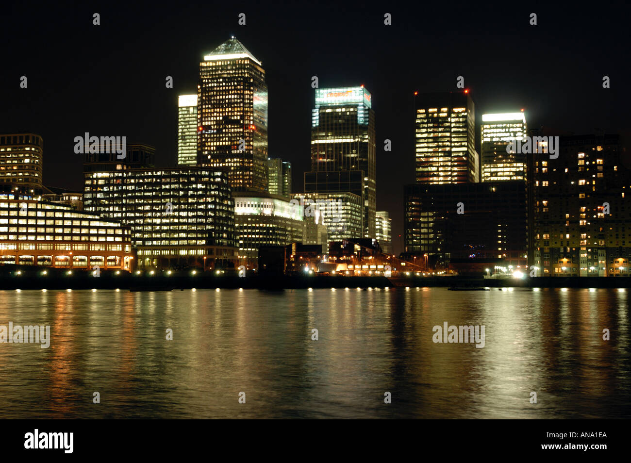 Canary Wharf financial district London England Stock Photo - Alamy