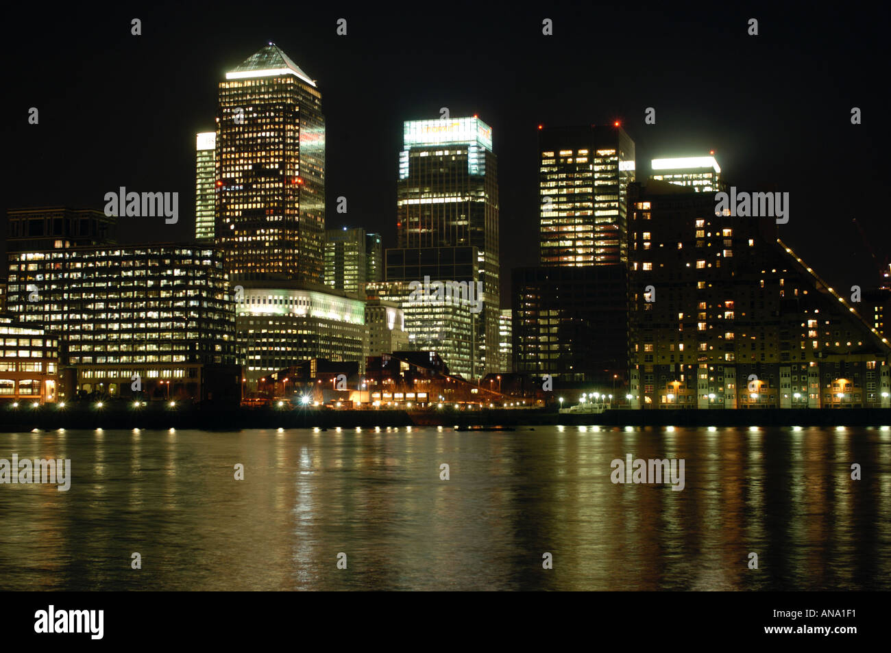Canary Wharf financial district London England Stock Photo - Alamy