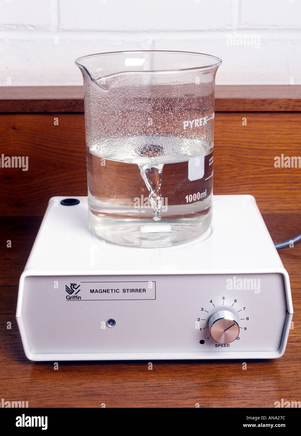 Magnetic Stirrer High Resolution Stock Photography and Images - Alamy