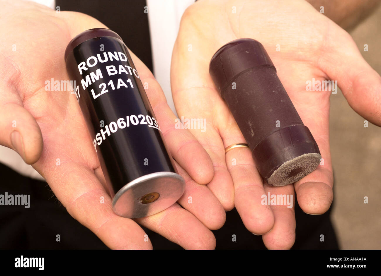 baton-rounds-showing-the-unfired-cartridge-on-the-left-and-the-baton-ANAA1A.jpg