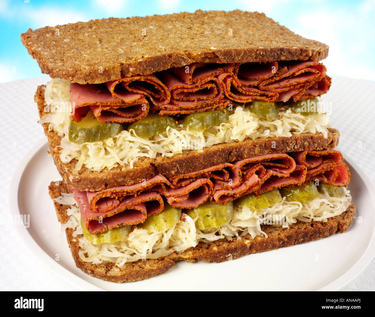 PASTRAMI SANDWICH WITH SAUERKRAUT ON RYE Stock Photo Alamy