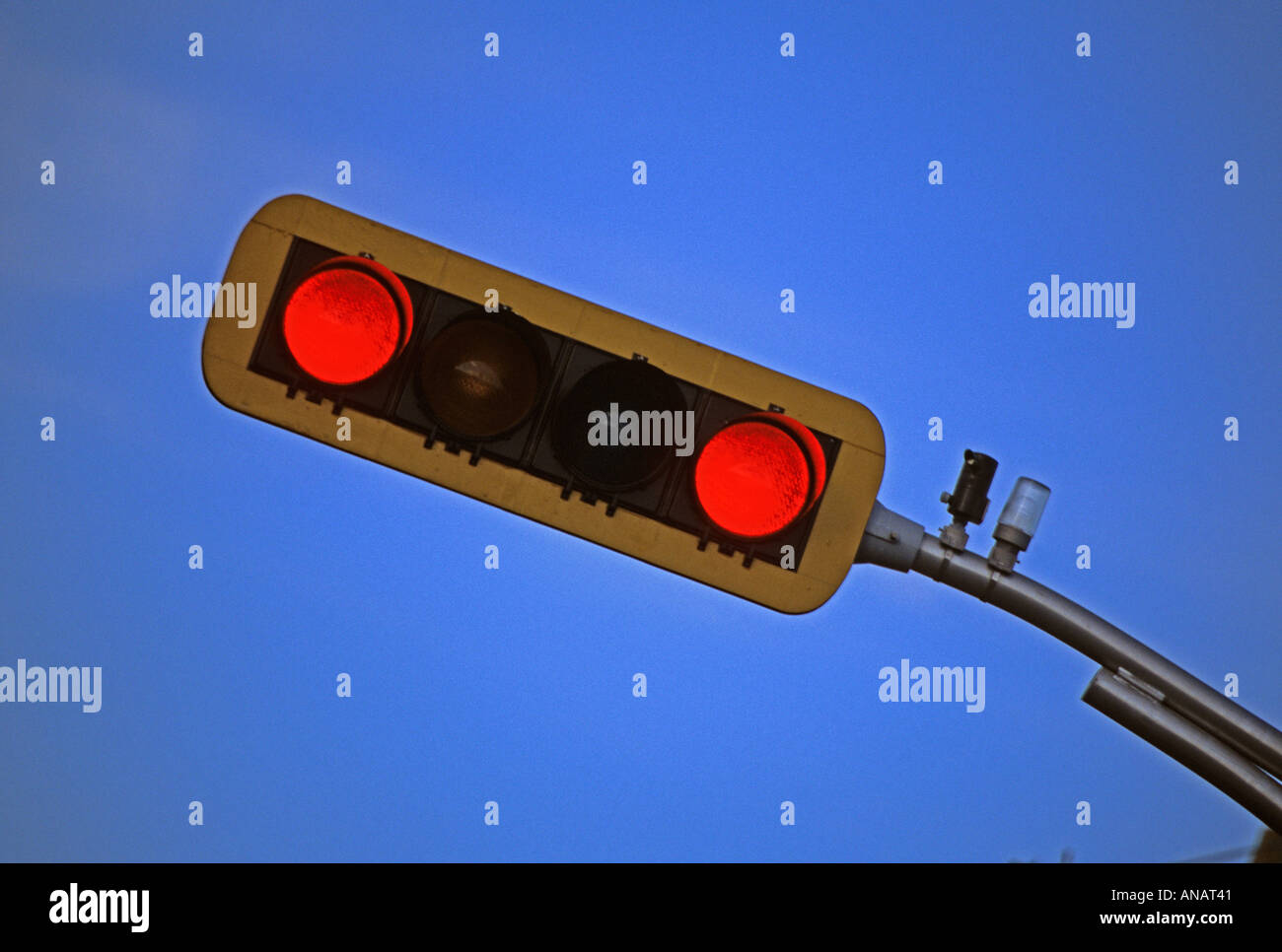 Pair of traffic lights hires stock photography and images Alamy