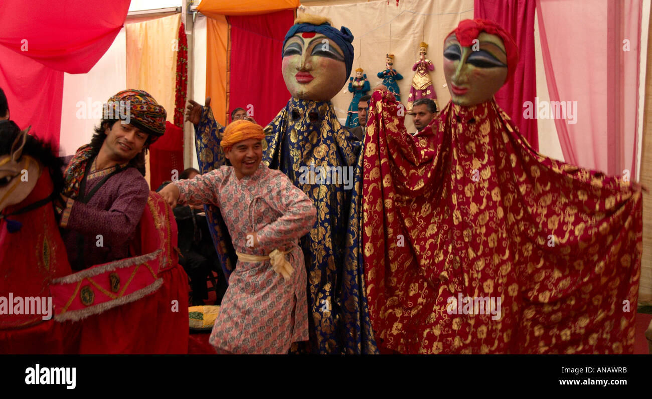 Indian puppets, puppeteers and dancers Stock Photo - Alamy