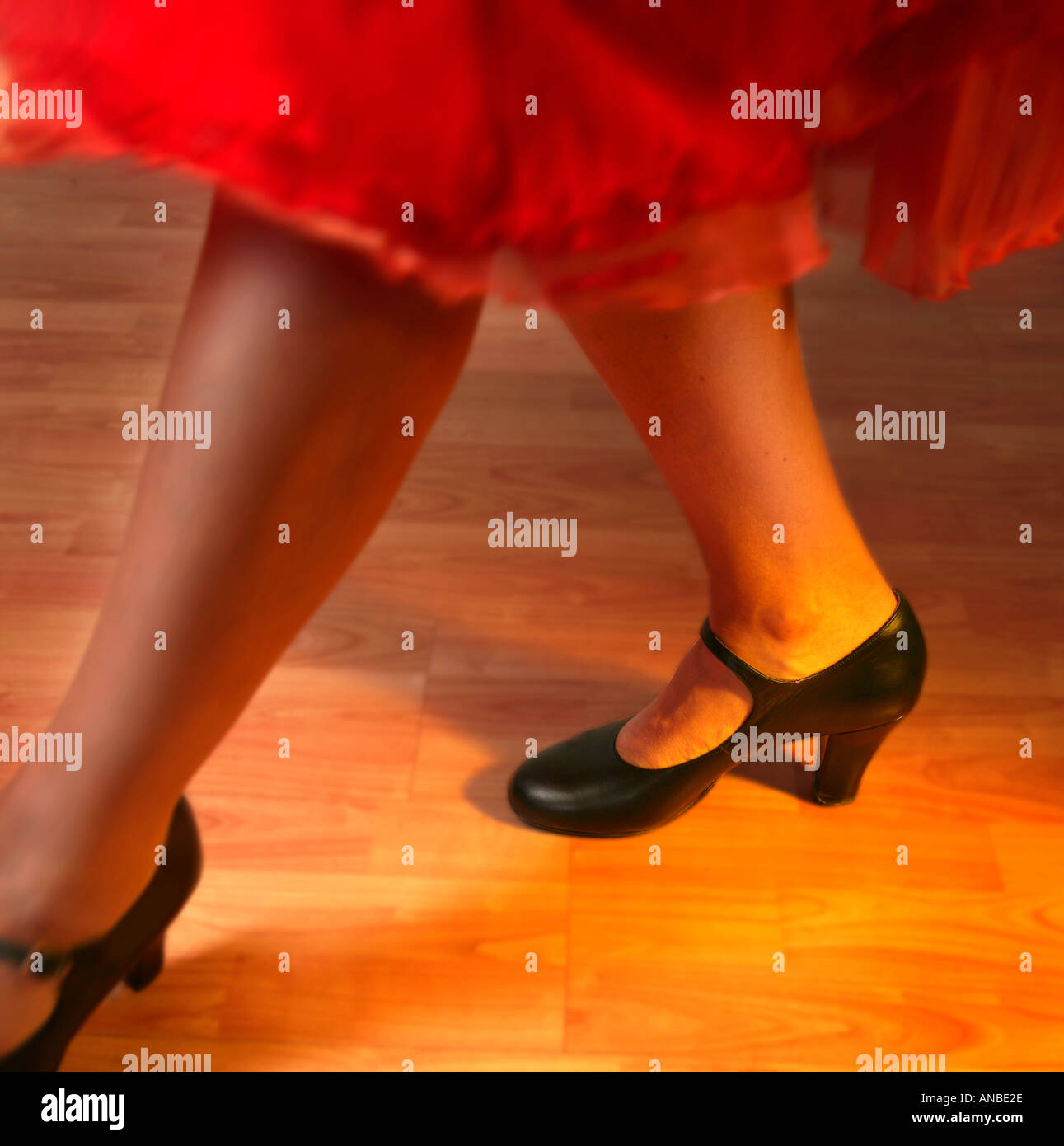 Tap shoes legs hires stock photography and images Alamy