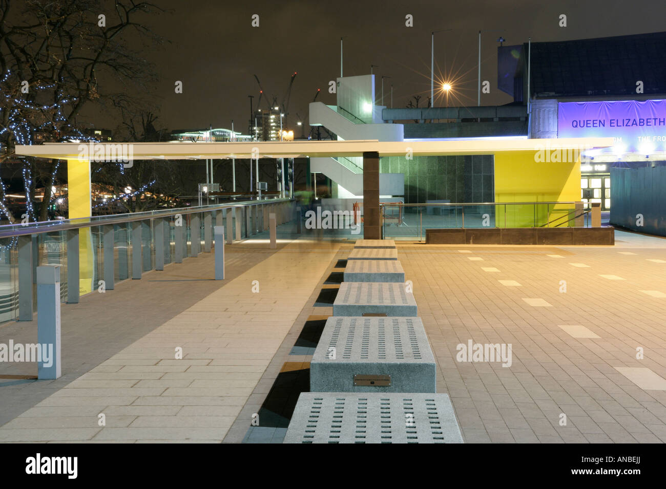 Royal festival hall london night hi-res stock photography and images ...