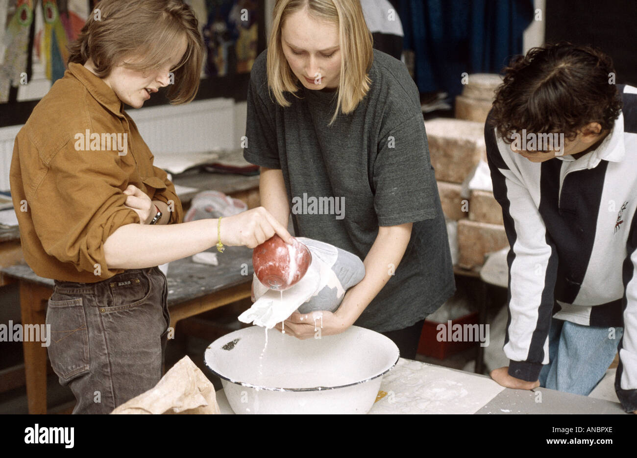 secondary school art lesson Stock Photo - Alamy