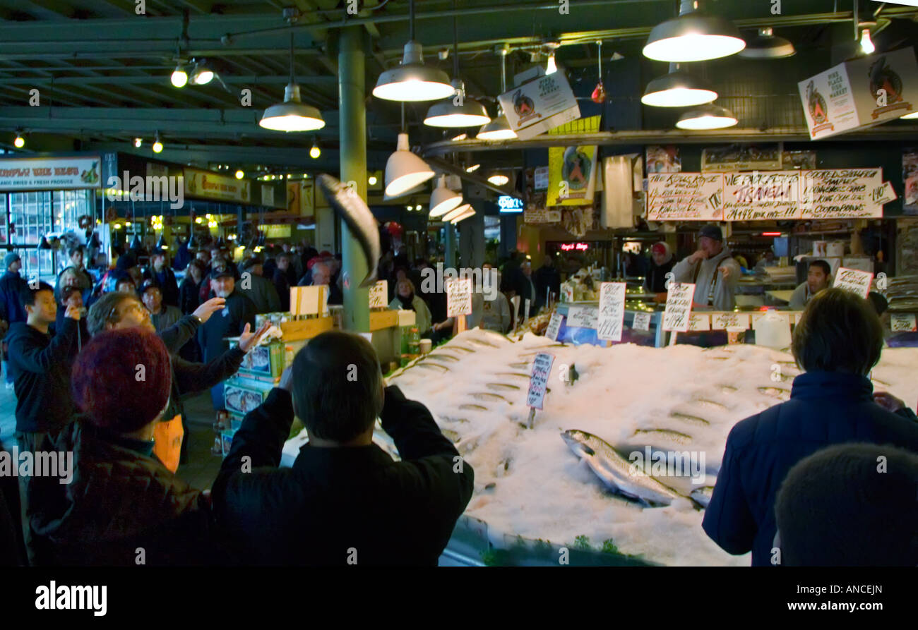 Seattle fish market throw hires stock photography and images Alamy