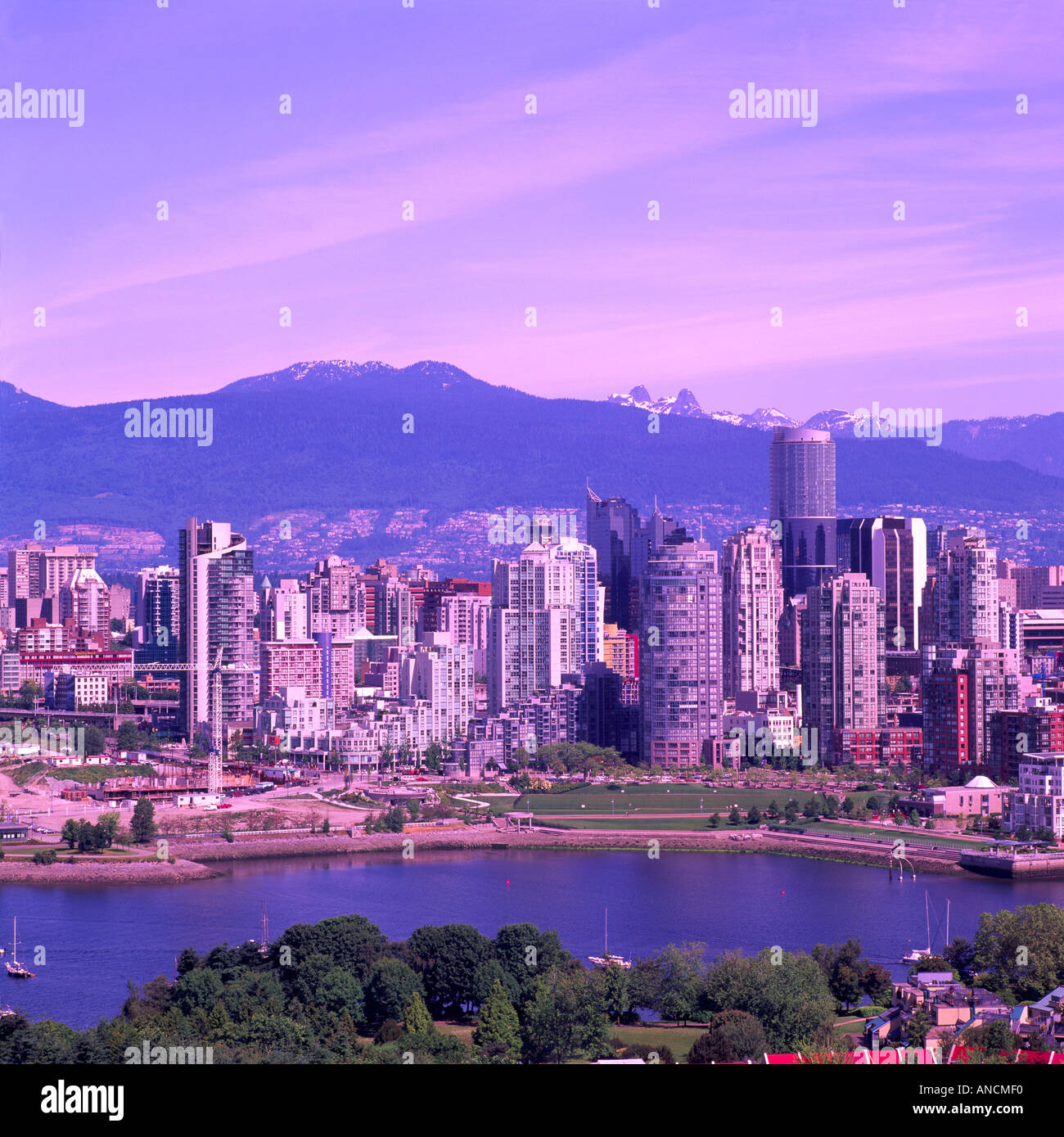 Skyline vancouver down town hi-res stock photography and images - Alamy