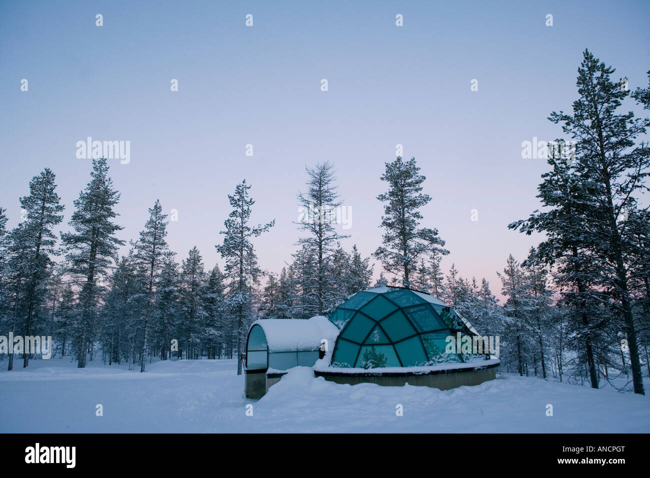 Glass igloos hires stock photography and images Alamy