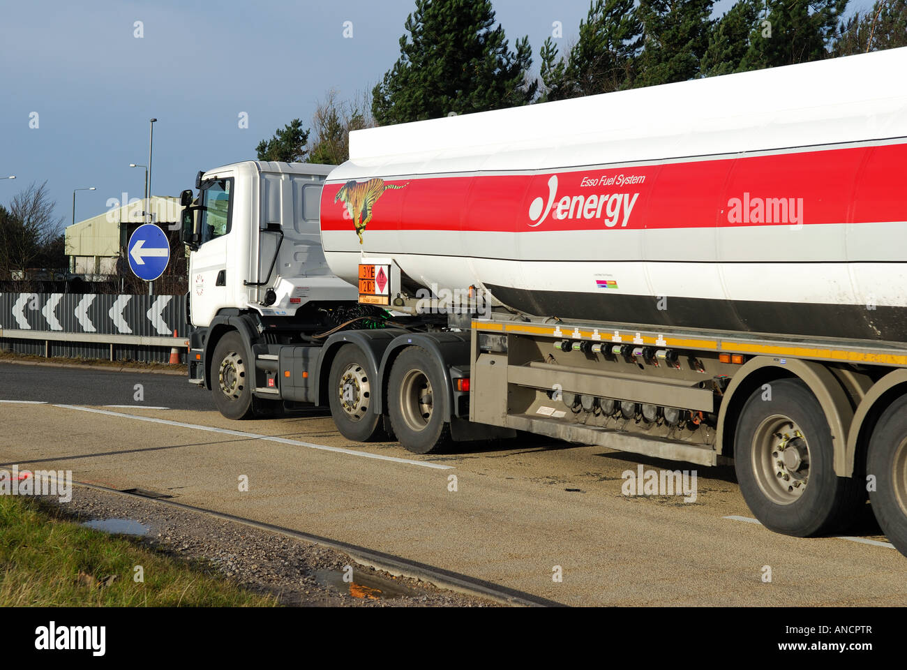 esso fuel tanker hgv/lgv Stock Photo Alamy