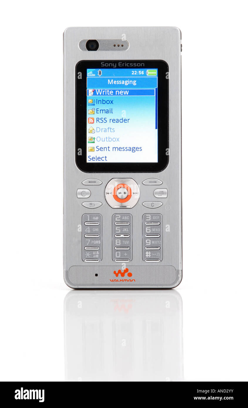 Review: Sony Ericsson W880i Cell Phone