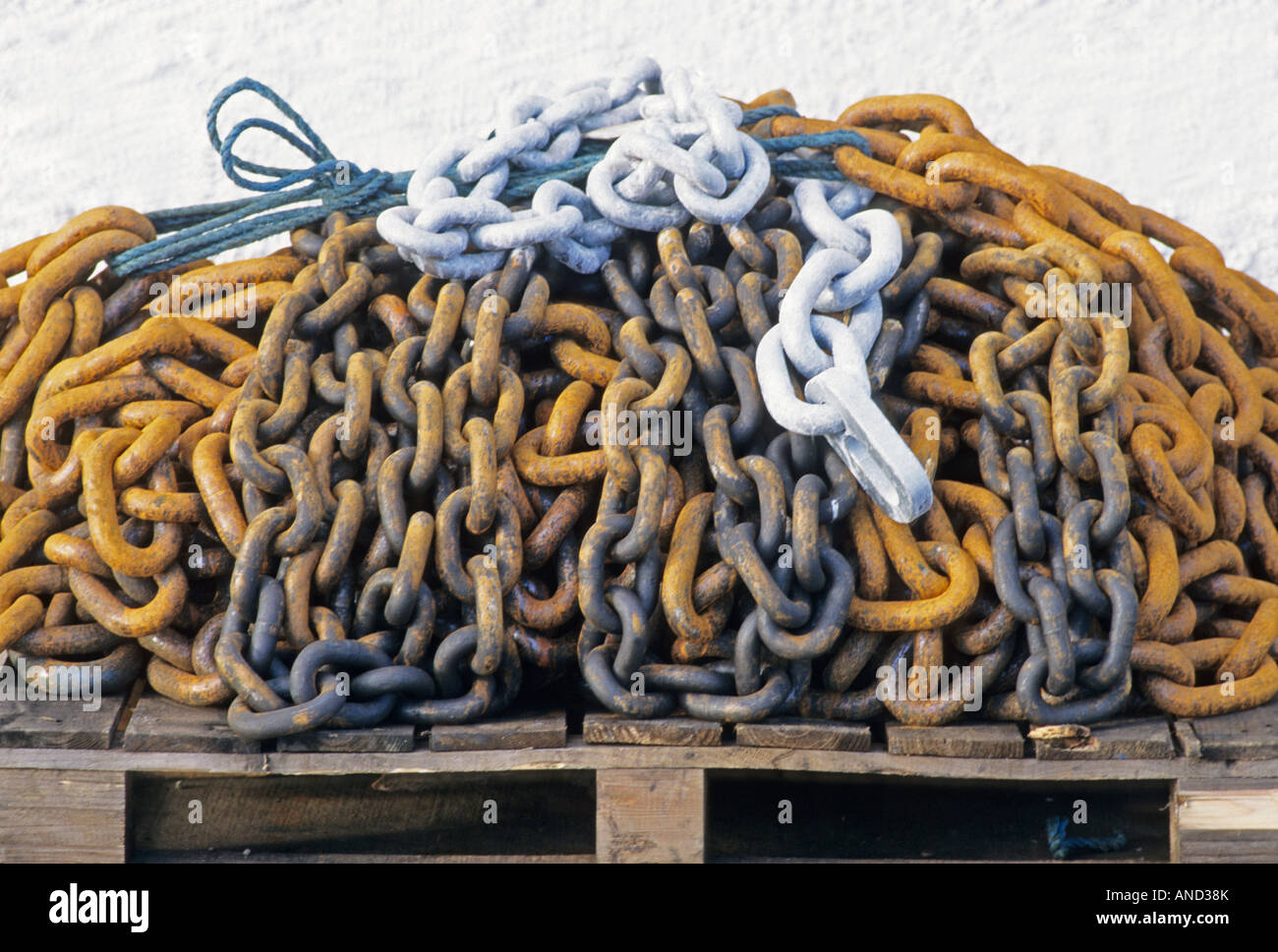 Rust on chains, seaside dock saltwater, chemical reactions galvanized