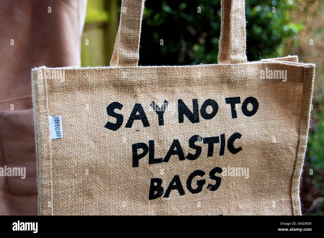 Cloth bag with 'SAY NO TO PLASTIC BAGS' logo Stock Photo - Alamy