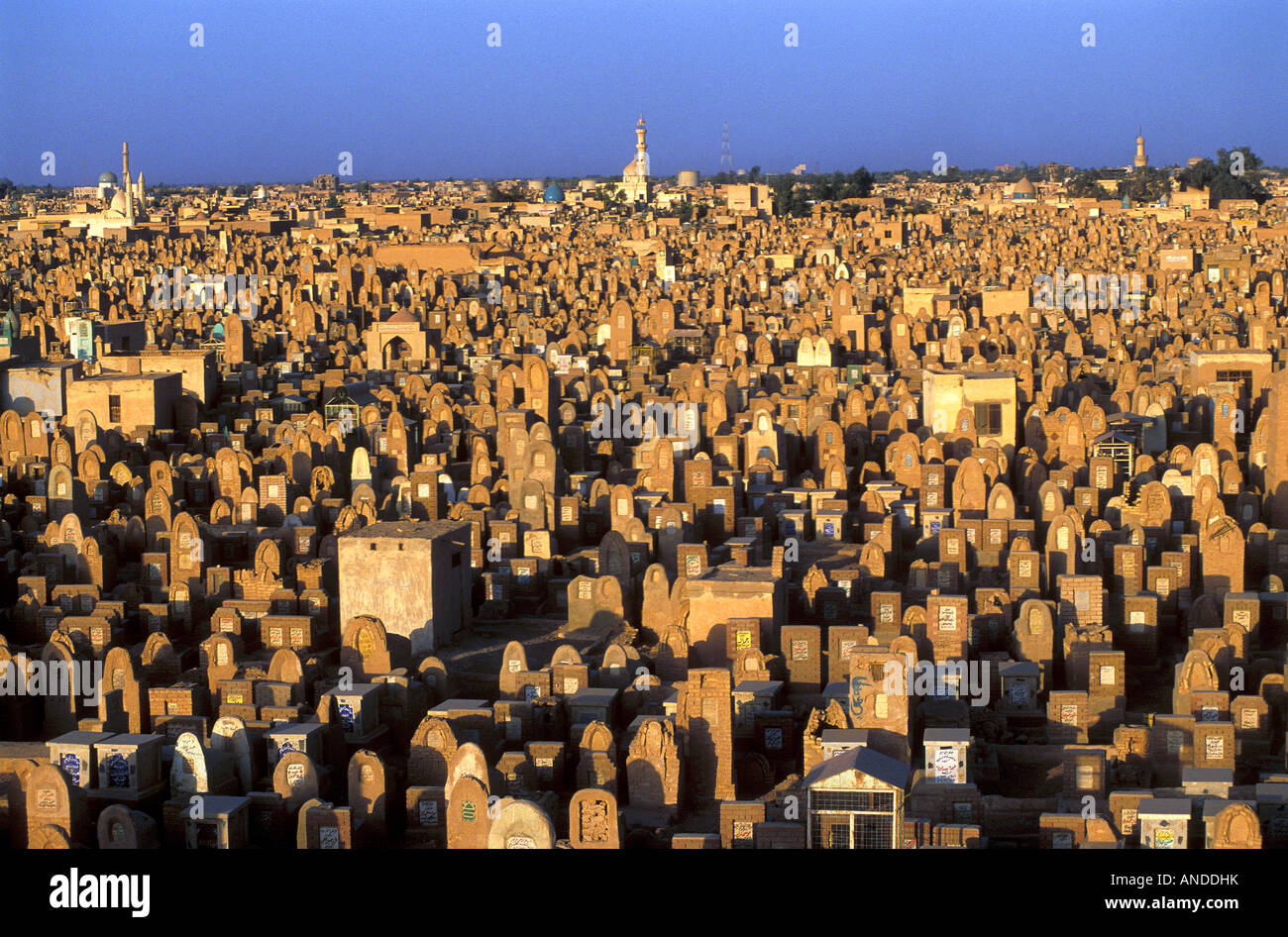 Holy graveyard of shiites in Karbala Iraq Stock Photo - Alamy