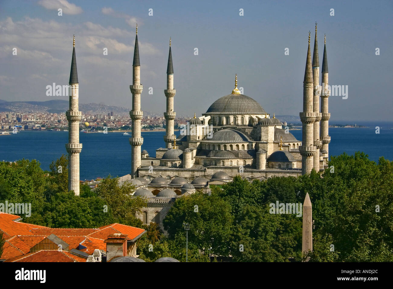 Sultan Ahmet Camii (Blue Mosque) in Istanbul Stock Photo - Alamy