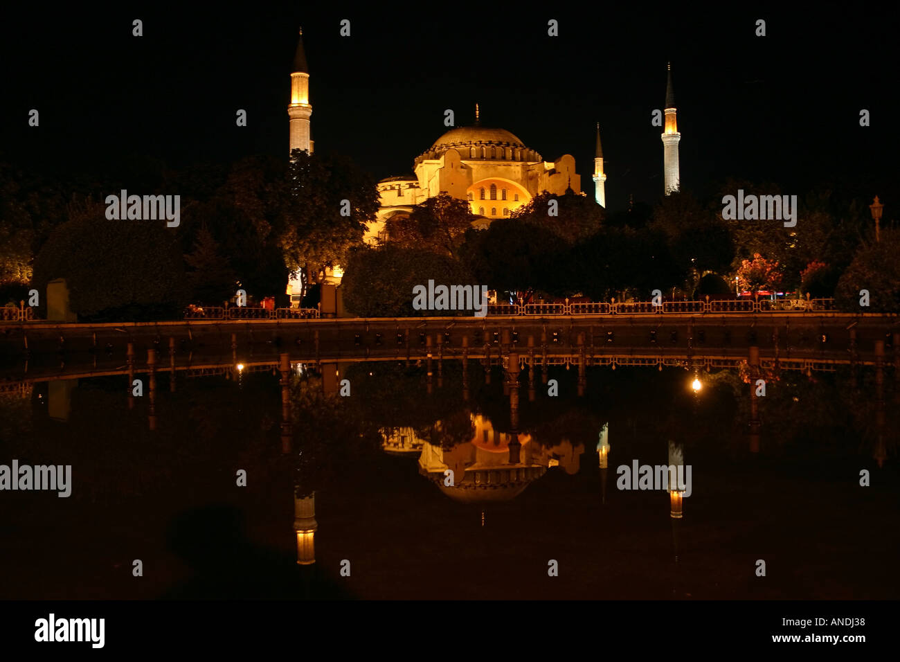 Hagia Sophia in Istanbul at night Stock Photo - Alamy