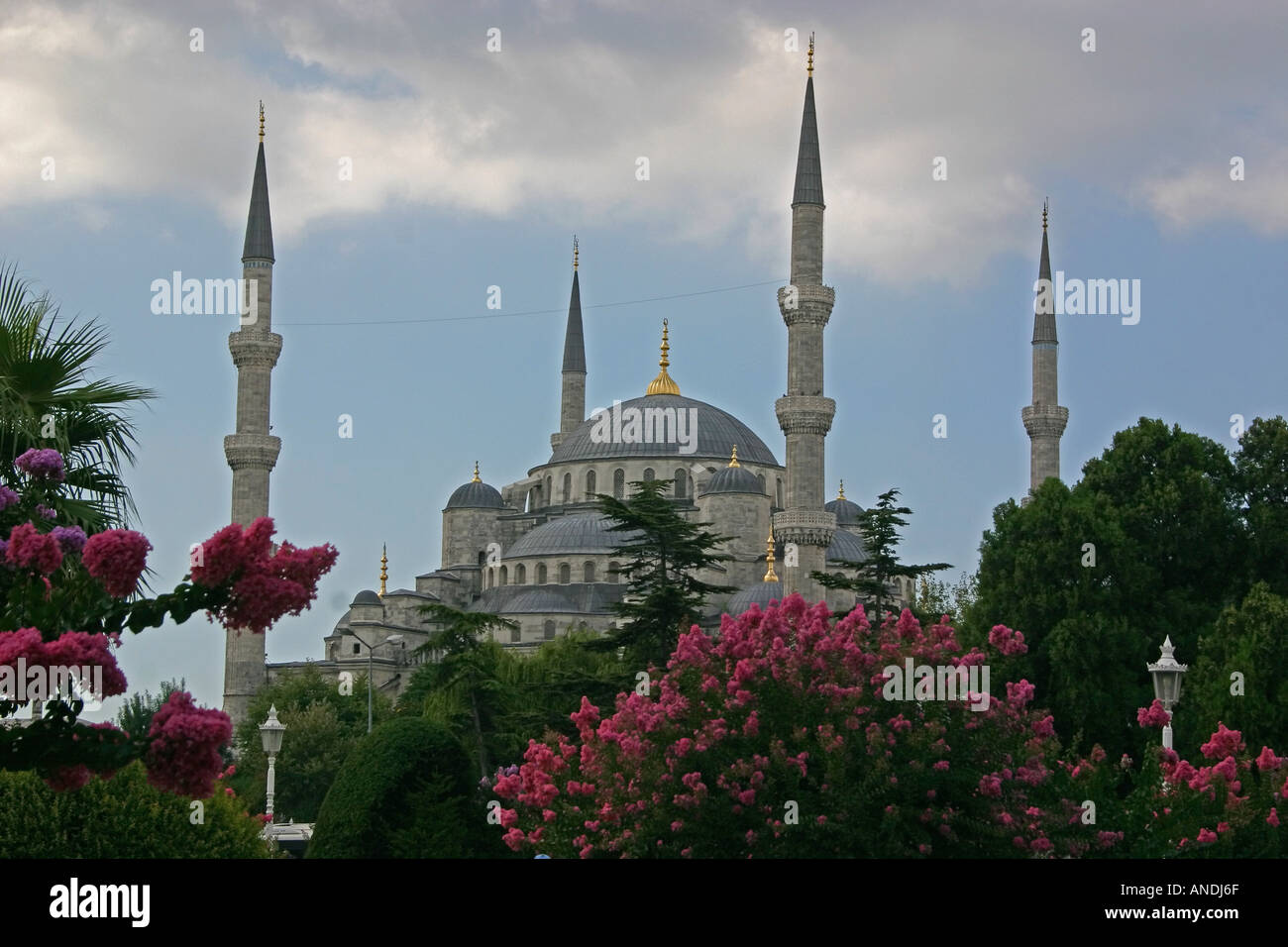 Sultan Ahmet Camii Blue Mosque in Istanbul Stock Photo - Alamy