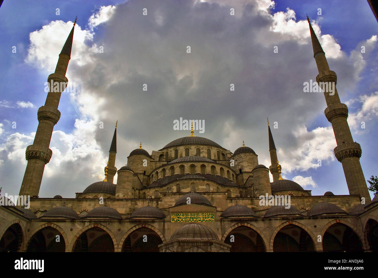Towering Sultan Ahmet Camii Blue Mosque in Istanbul Stock Photo - Alamy