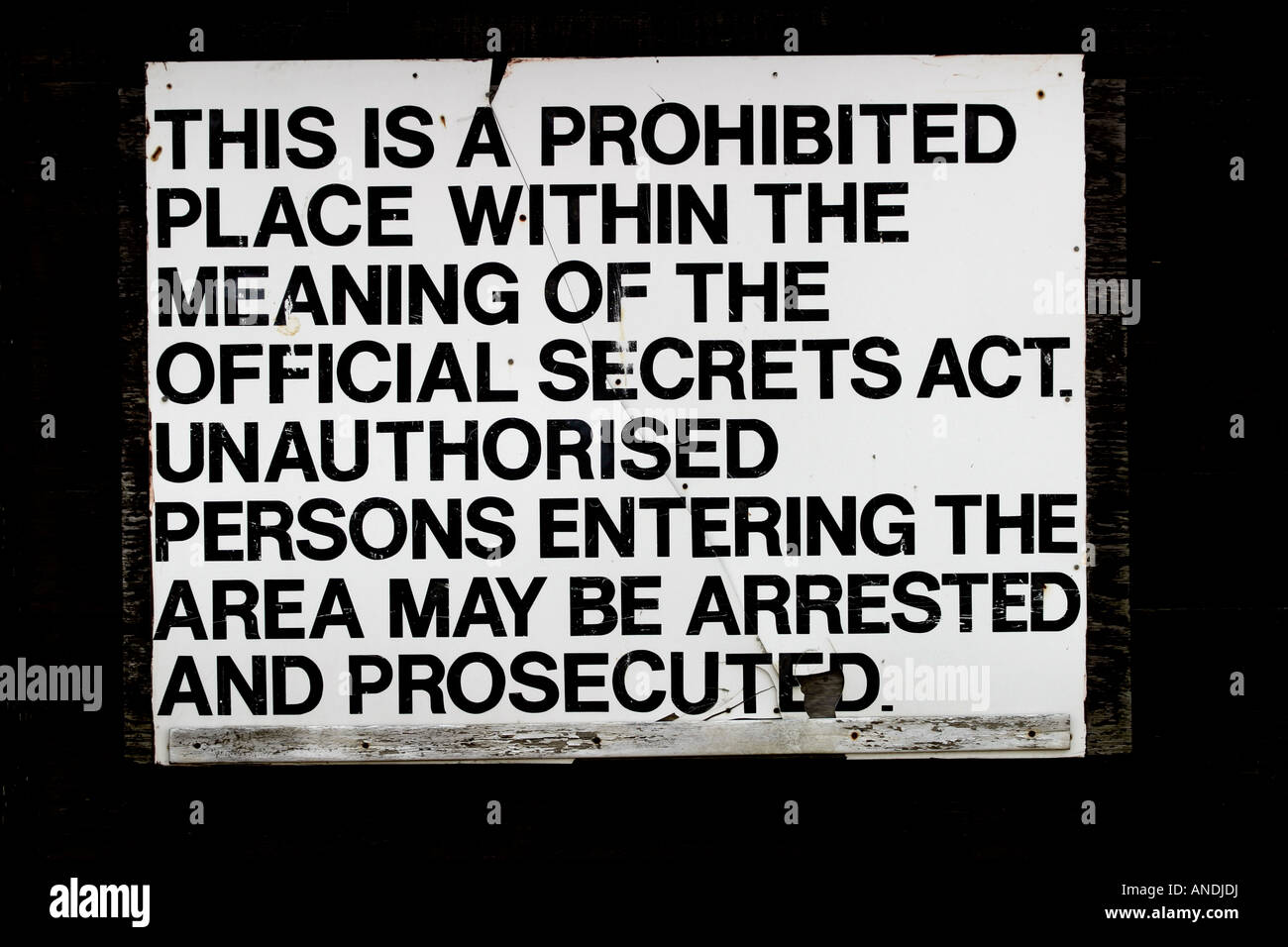 notice – “This is a prohibited place within the meaning of the official secrets act Unauthorised persons entering the area may be arrested and prosecuted” at Newark Air Museum, Nottinghamshire, UK Stock Photo