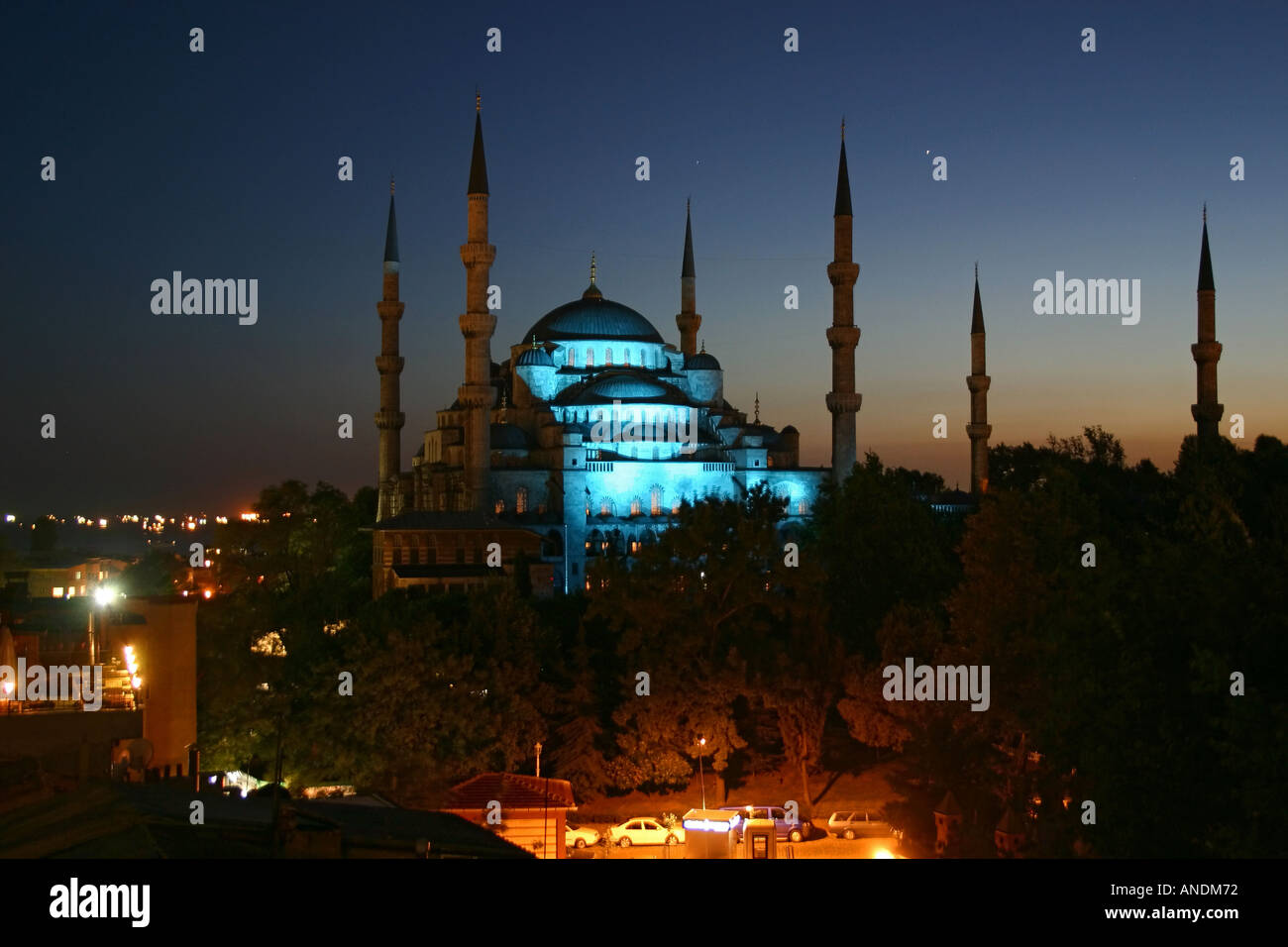 Nightime light show at Sultan Ahmet Camii Blue Mosque in Istanbul Stock ...