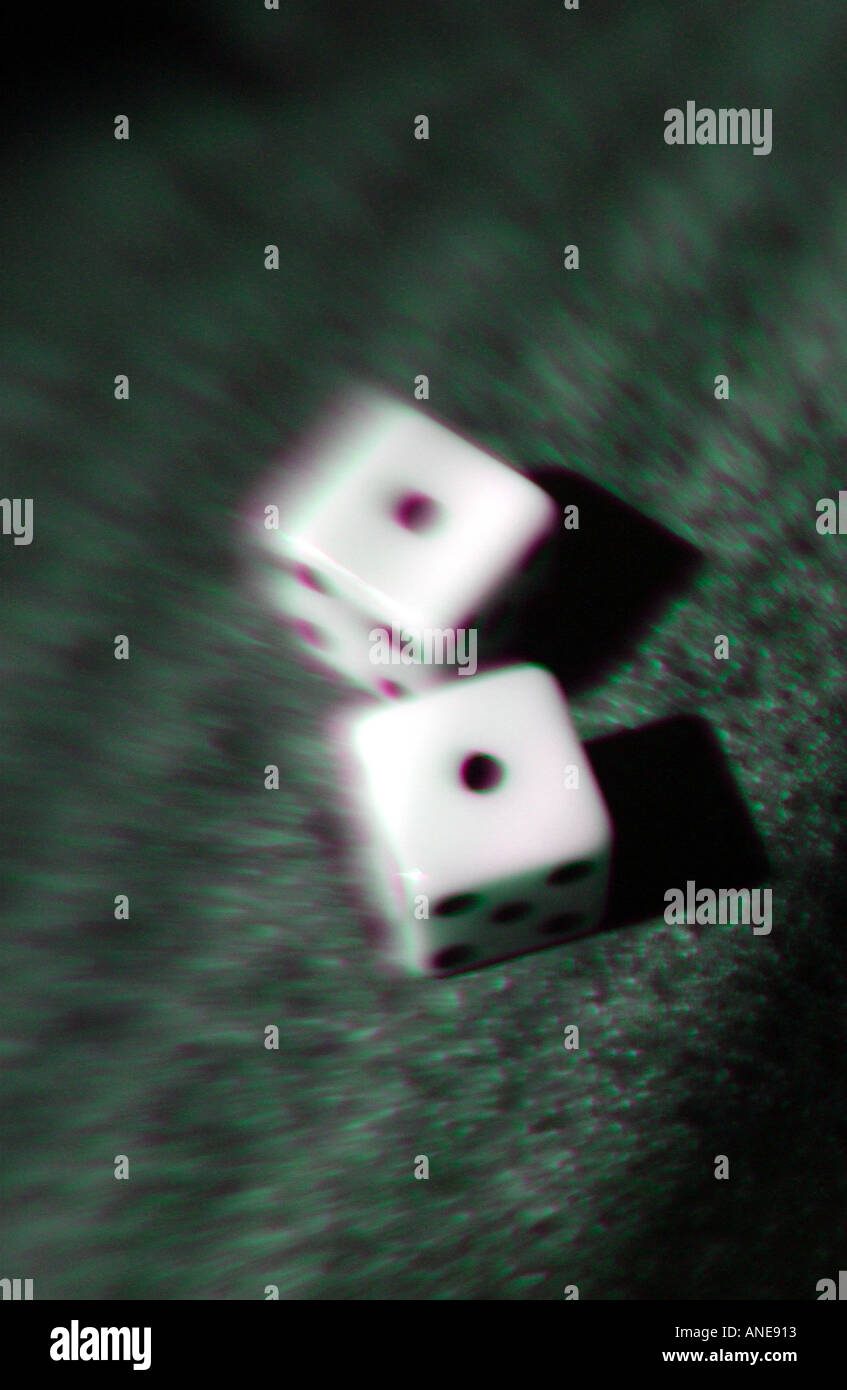 Snake eyes dice hires stock photography and images Alamy