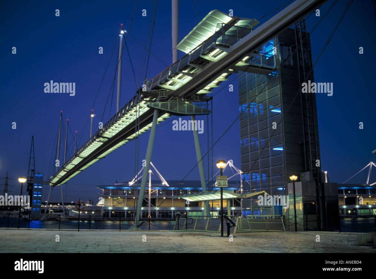 Nightime at Suspension Bridge in London s Docklands Stock Photo