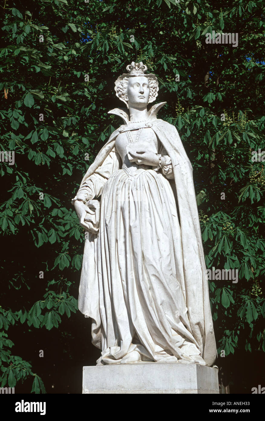 Statue of Marie Stuart Jardin de Luxembourg Stock Photo Alamy