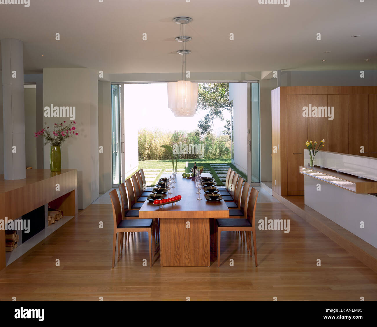Brosmith Residence, Beverly Ranch, Los Angeles, California. Dining area. Architect: SPF Architects - Zoltan Pali Stock Photo