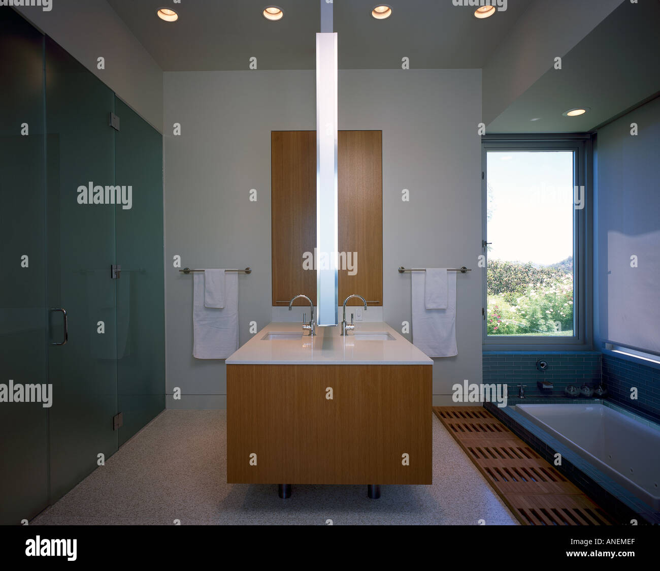 Brosmith Residence, Beverly Ranch, Los Angeles, California. Bathroom. Architect: SPF Architects - Zoltan Pali Stock Photo
