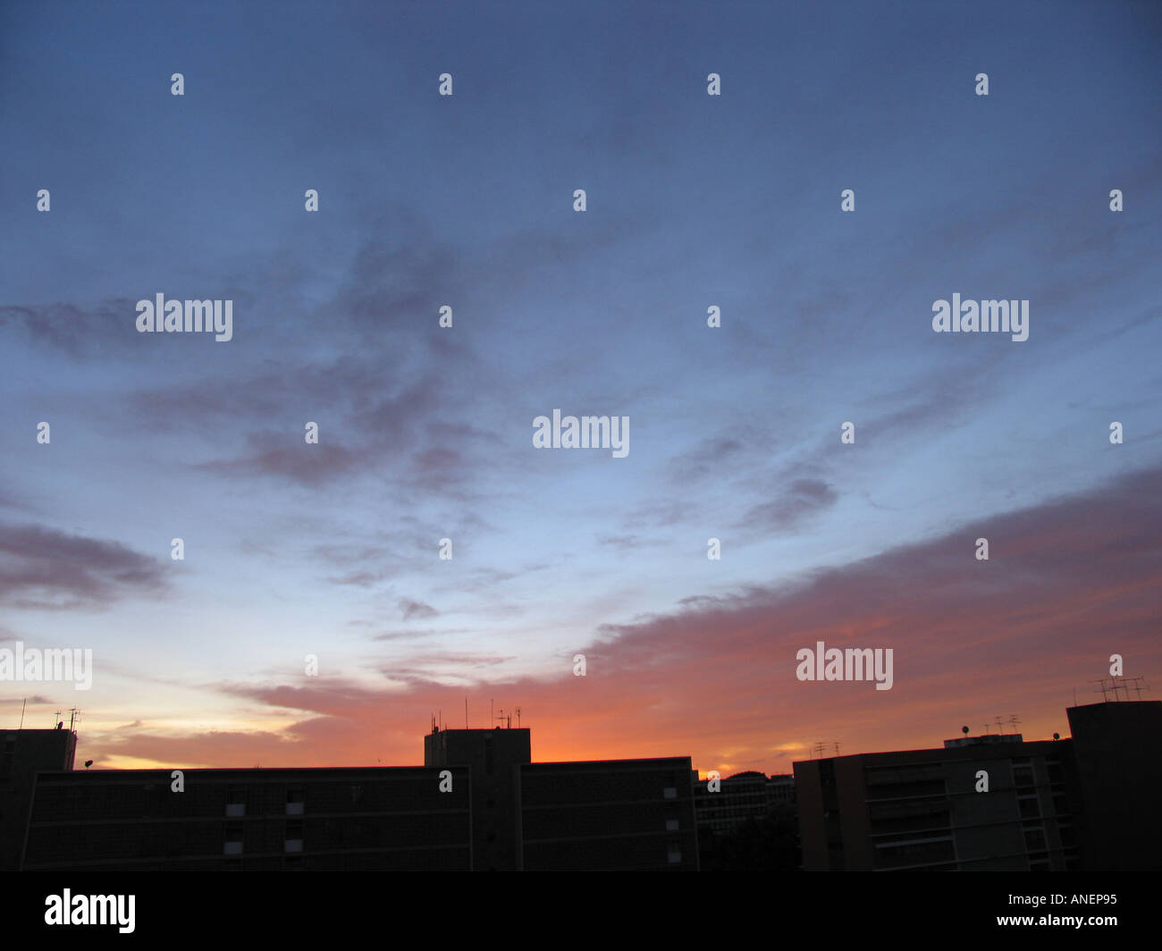 Sun rising images hi-res stock photography and images - Alamy
