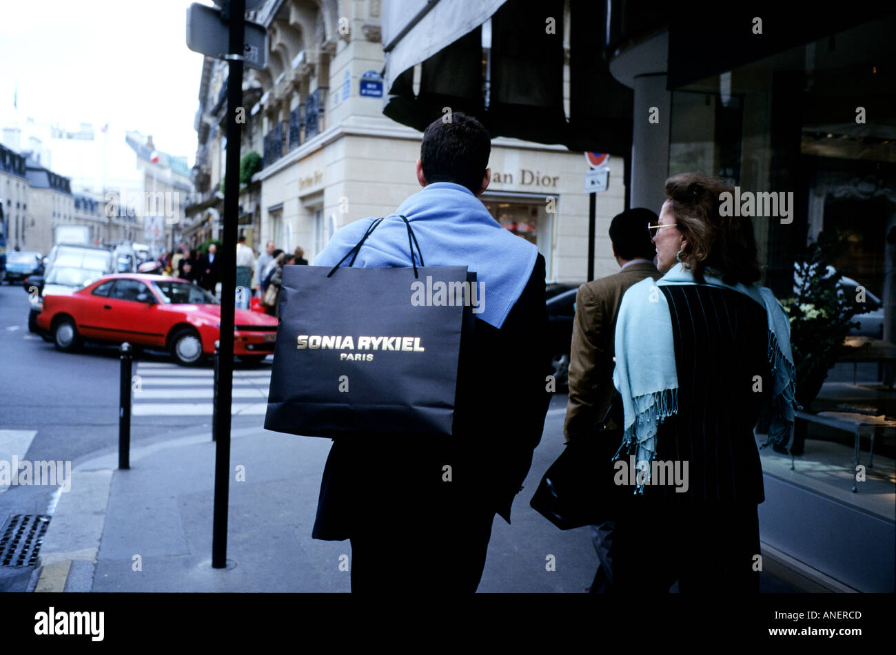 PARIS SHOPPING RUE ST HONORE Stock Photo Alamy