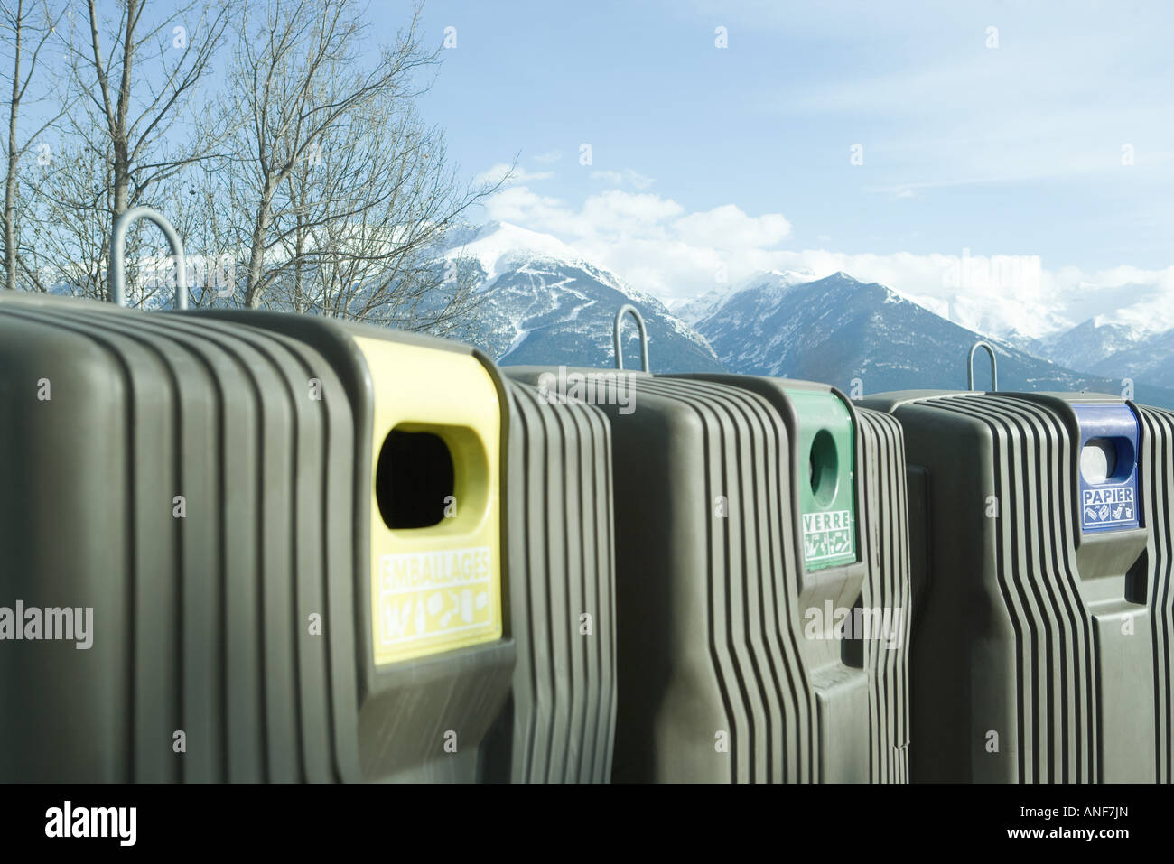 Rows of trash bins hi-res stock photography and images - Alamy