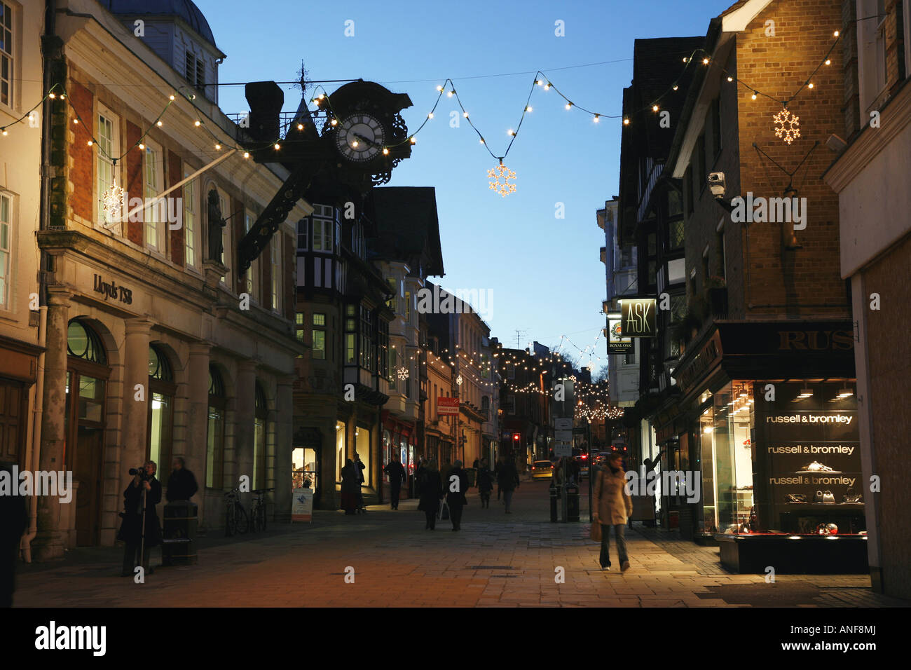 Winchester high street christmas hi-res stock photography and images ...