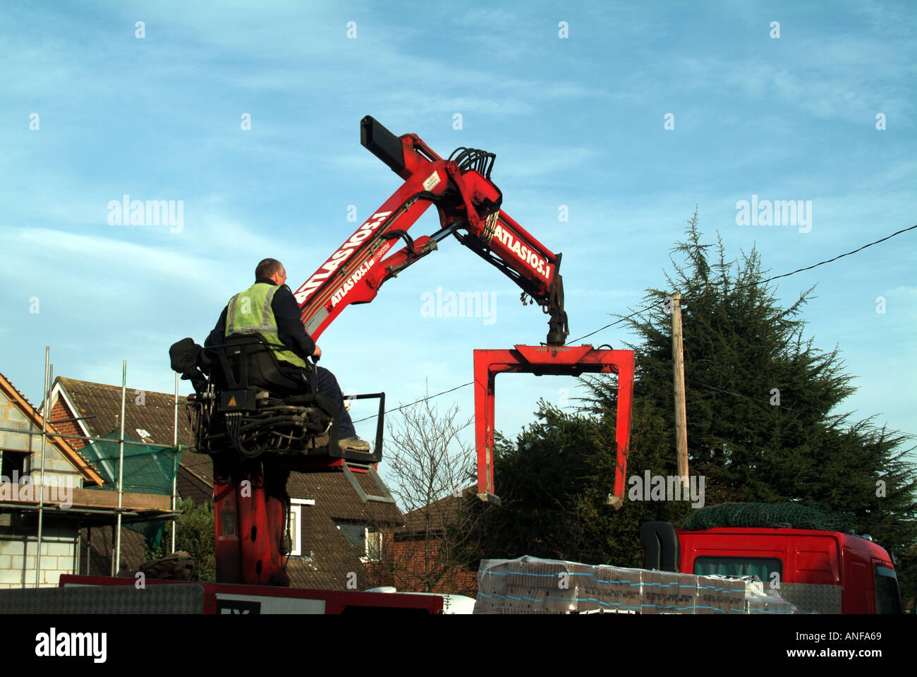 Truck Unloading Crane at Byron Wells blog
