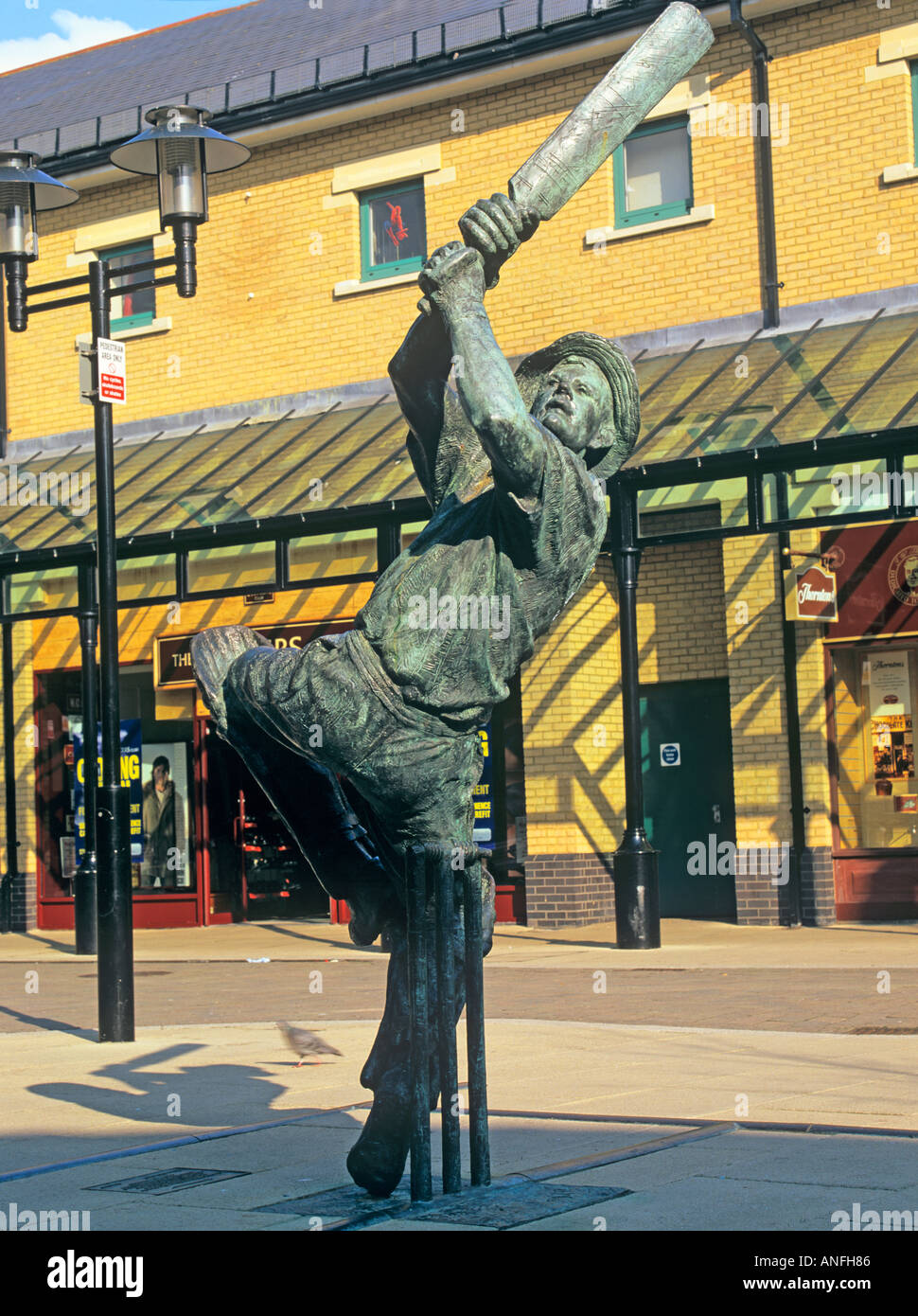 HASTINGS EAST SUSSEX UK Sculpture of the Spirit of Cricket by Allan Sly  unveiled by HM the Queen 6/6/97 Stock Photo - Alamy