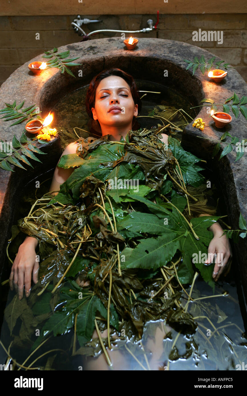 LKA, Sri Lanka Siddhalepa Ayurveda Resort , ayurvedic herbal bath