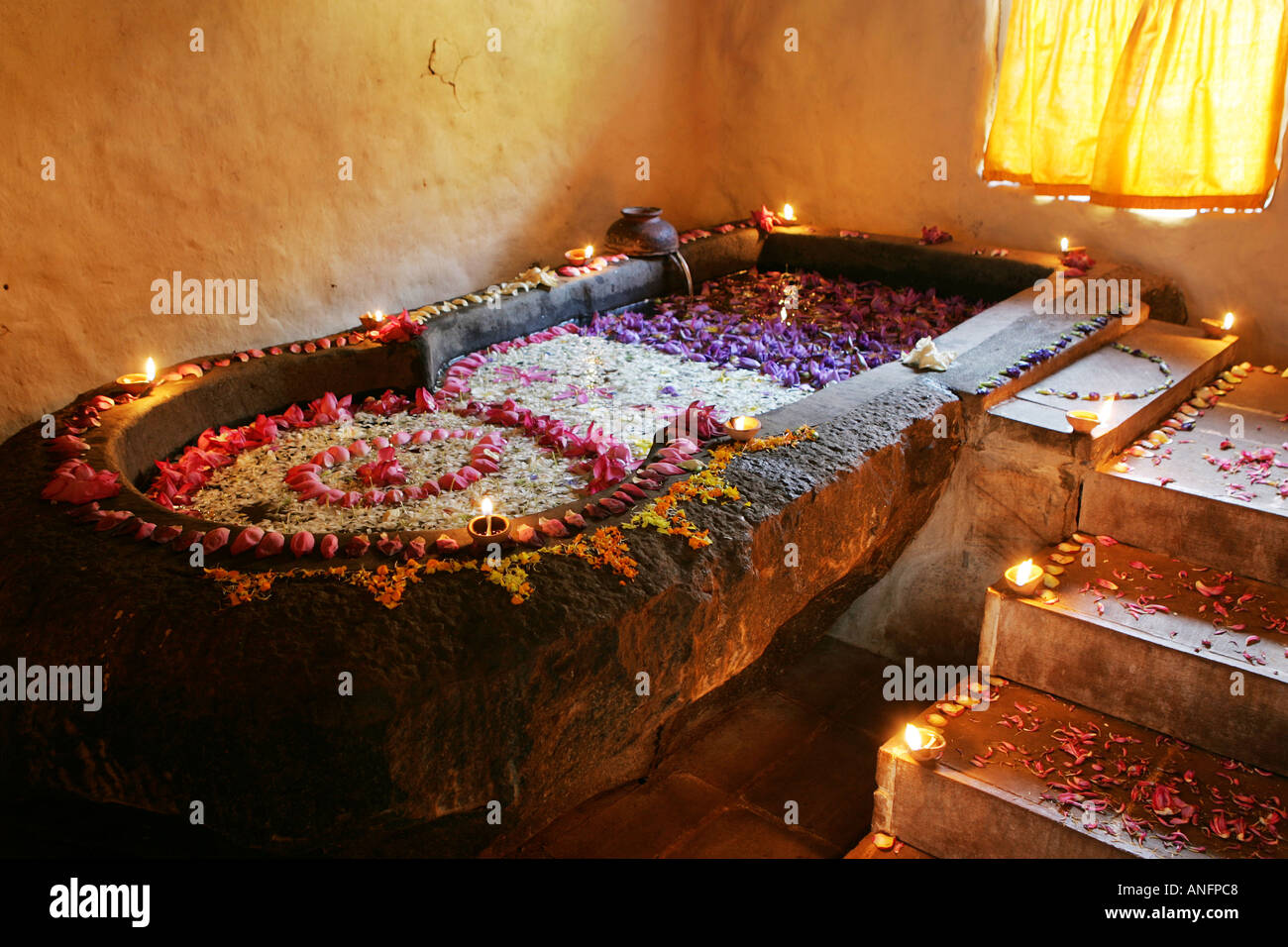 LKA, Sri Lanka Siddhalepa Ayurveda Resort , ayurvedic flower bath