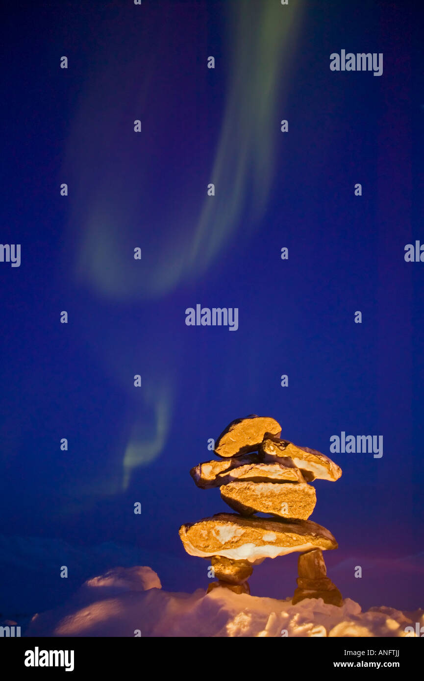 Northern lights canada inukshuk hi-res stock photography and images - Alamy