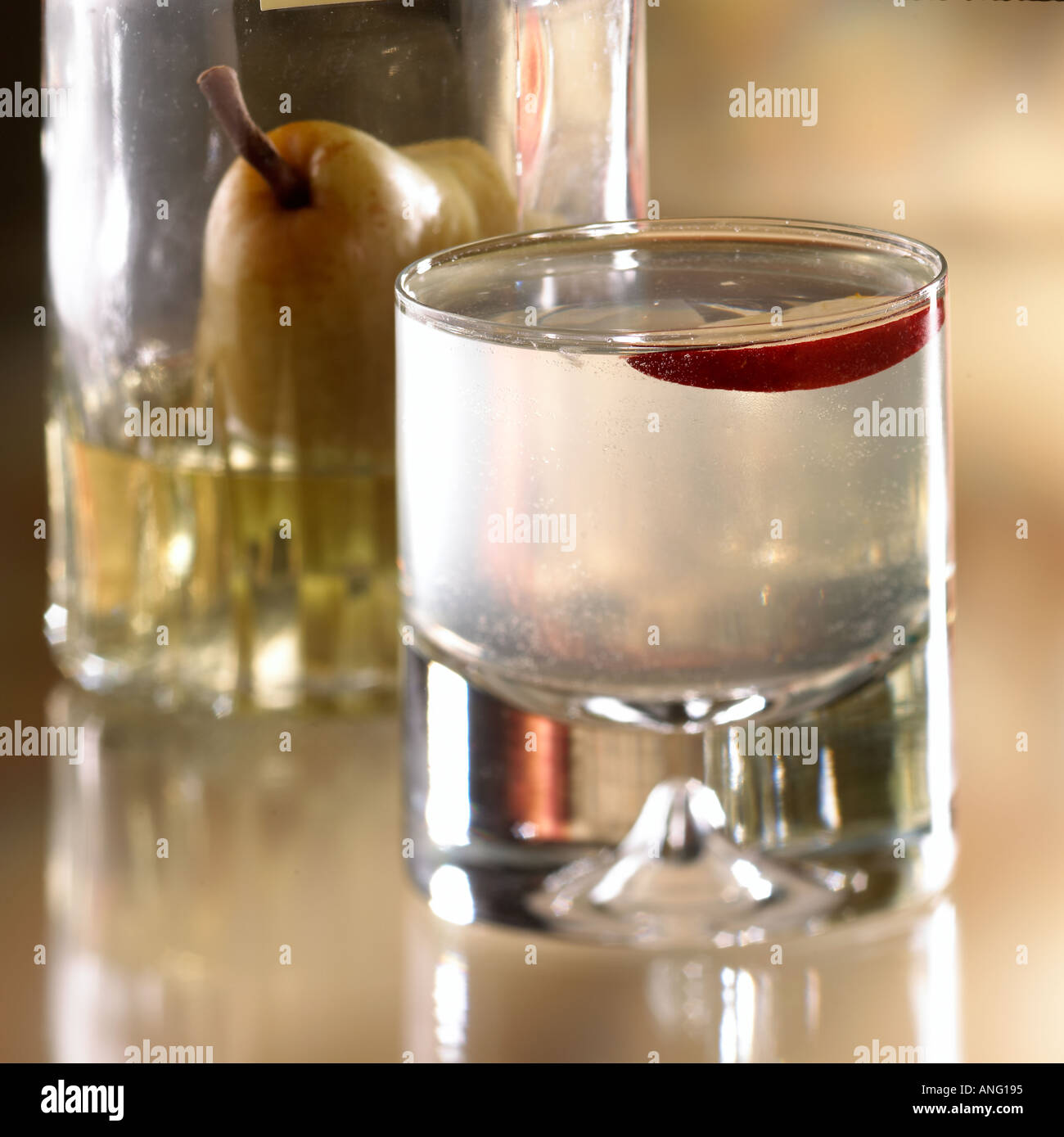 Cocktail William Tell Pear Schnapps Maraschino ice apple juice soda