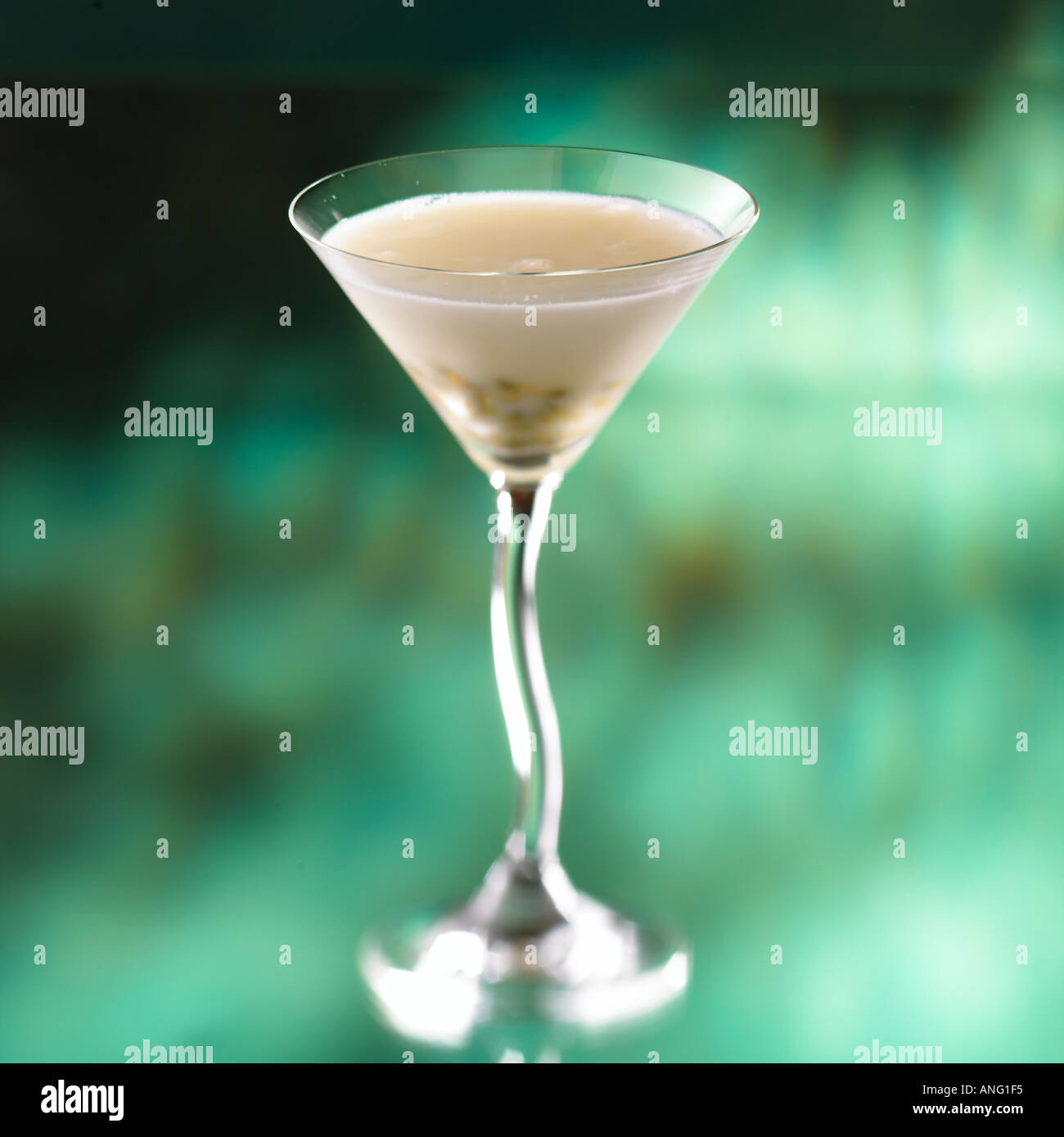 Cocktail Spotted Bikini Vodka white rum cold milk lemon juice ice