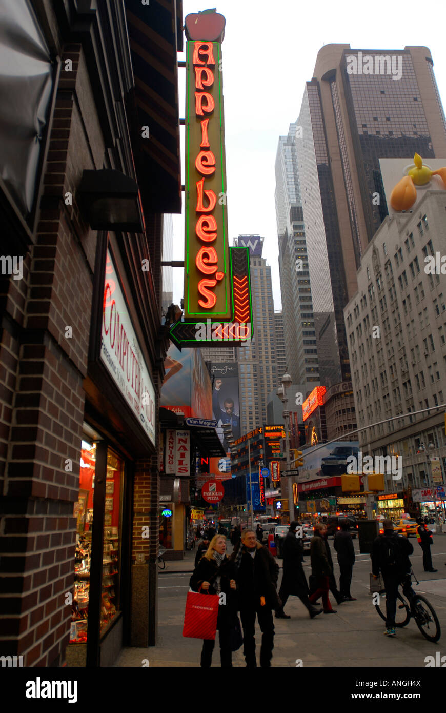 An Applebee s restaurant in Times Square in NYC Stock Photo Alamy